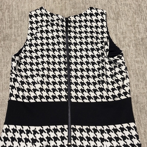 Michael Kors Dress Sz 10 Houndstooth Black and White sheath dress - Picture 6 of 6